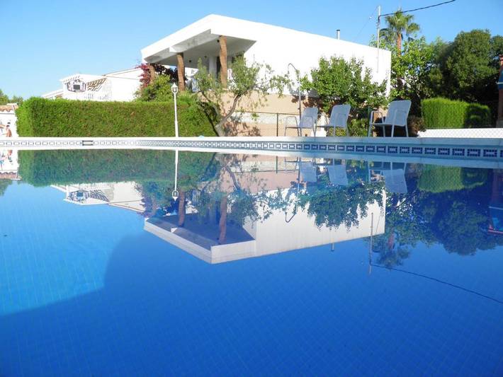 Apartamento de vacaciones para 6 personas, con piscina además de jardín y vistas - 1