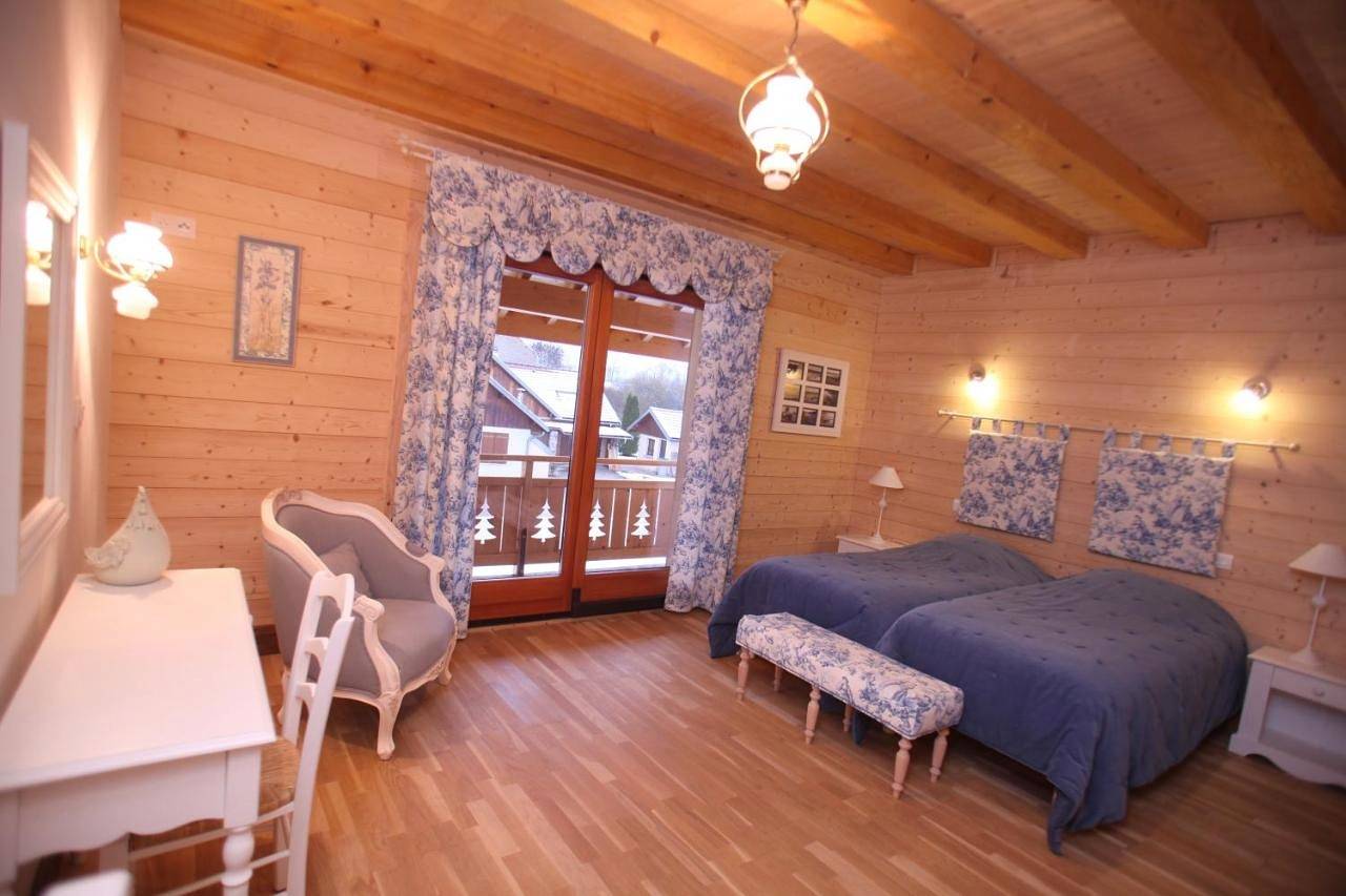 Family Suite (2 Adults + 2 Children) in Pays de Pontarlier, Jura Francais