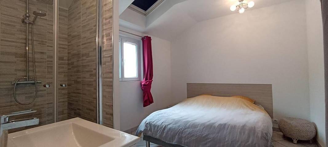 Location de vacances pour 6 personnes, avec terrasse à Ploëzal - 2