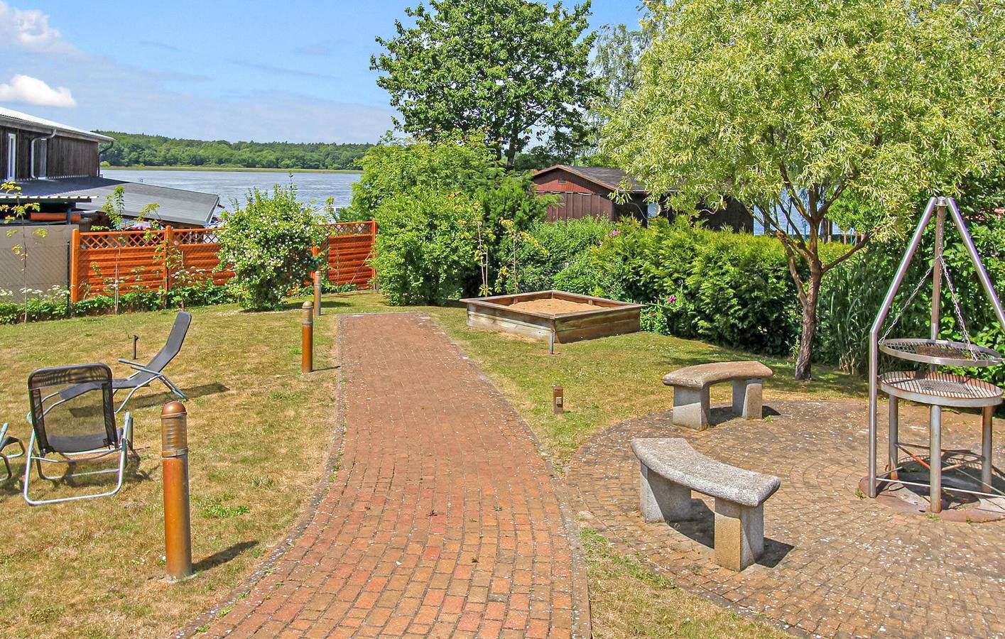 Ganze Ferienwohnung, Ferienwohnung am See in Rheinsberg | Parkplatz, Internet, kinderfreundlich in Rheinsberger See, Rheinsberg
