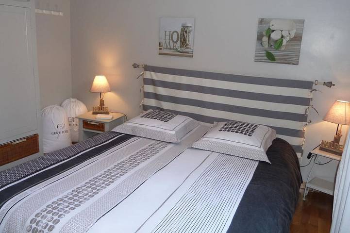 Gîte pour 10 personnes, avec jardin et terrasse à Cravant-les-Côteaux - 2