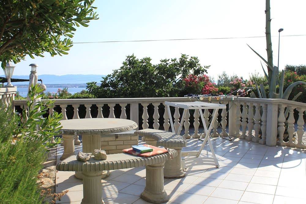 Apartamento entero, Apartamento-estudio con terraza y vista al mar Preko, Ugljan (As-8224-b) in Preko, Uglijan