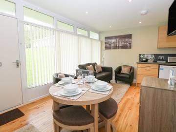 Hut for 4 People in Cromer, Norfolk, Photo 2