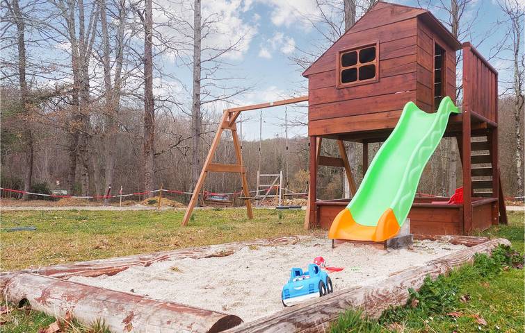 Chalet pour 6 personnes, avec jardin, animaux acceptés dans l' Ariège - 2