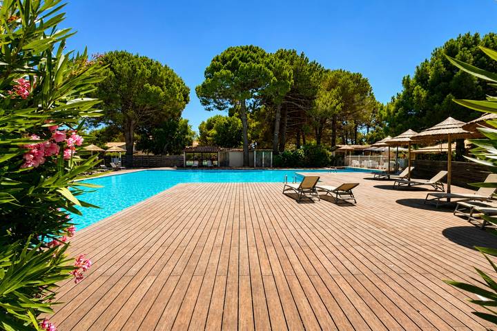 Gîte pour 6 personnes, avec terrasse et piscine à Lecci - 2