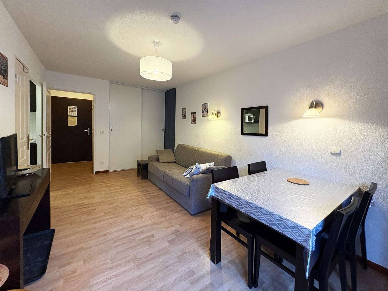 Ganze Wohnung, Appartement de standing avec piscine, sauna et hammam aux pieds des pistes – Les Orres 1800 in Les Orres, Nationalpark Écrins