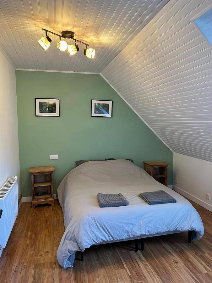 Location de vacances pour 6 personnes, avec vue et terrasse à Bieuzy - 4