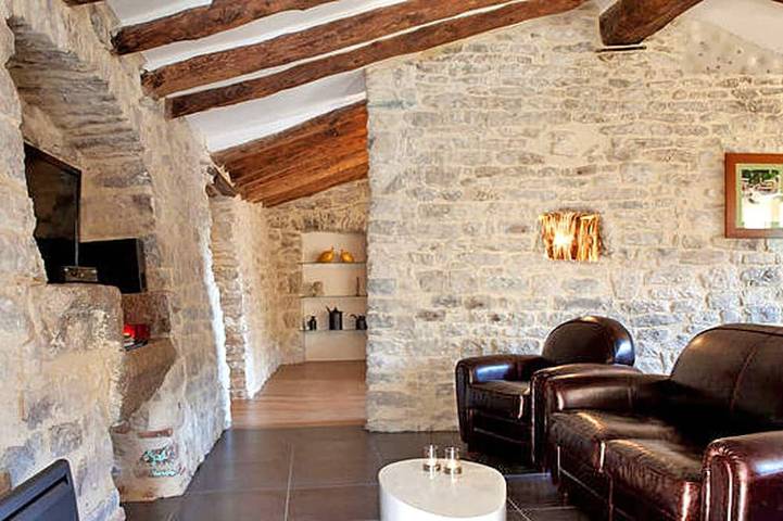 Gîte pour 2 personnes, avec jardin ainsi que jacuzzi et piscine à Carnas - 3