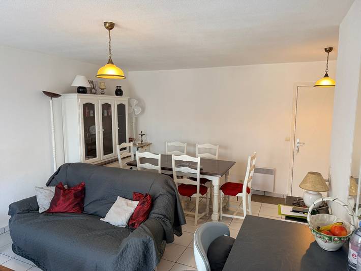 Ganze Wohnung, Appartement „T2 Les Mimosas“ mit Balkon in Salies-de-Béarn, Béarn