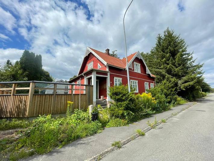 Ferienhaus, mit Garten und Ausblick in Hästveda
