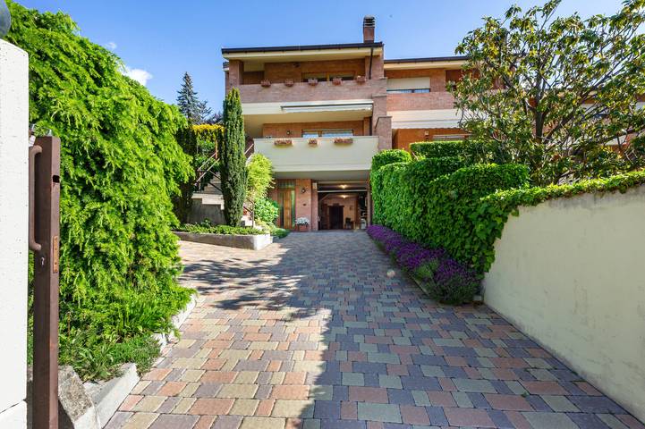 Gîte pour 2 personnes, avec jardin à Aoste - 2