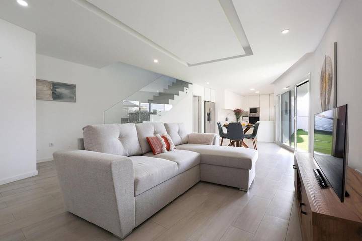 Location de vacances pour 8 personnes, avec piscine dans Fernão Ferro