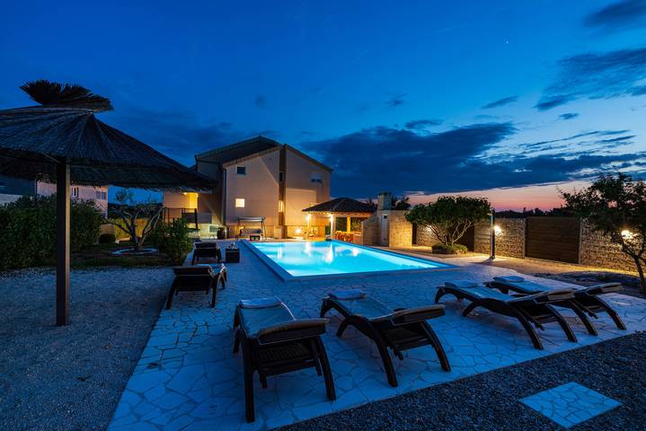 Ferienhaus für 8 Personen, mit Terrasse und Garten, kinderfreundlich in Zadar - 3