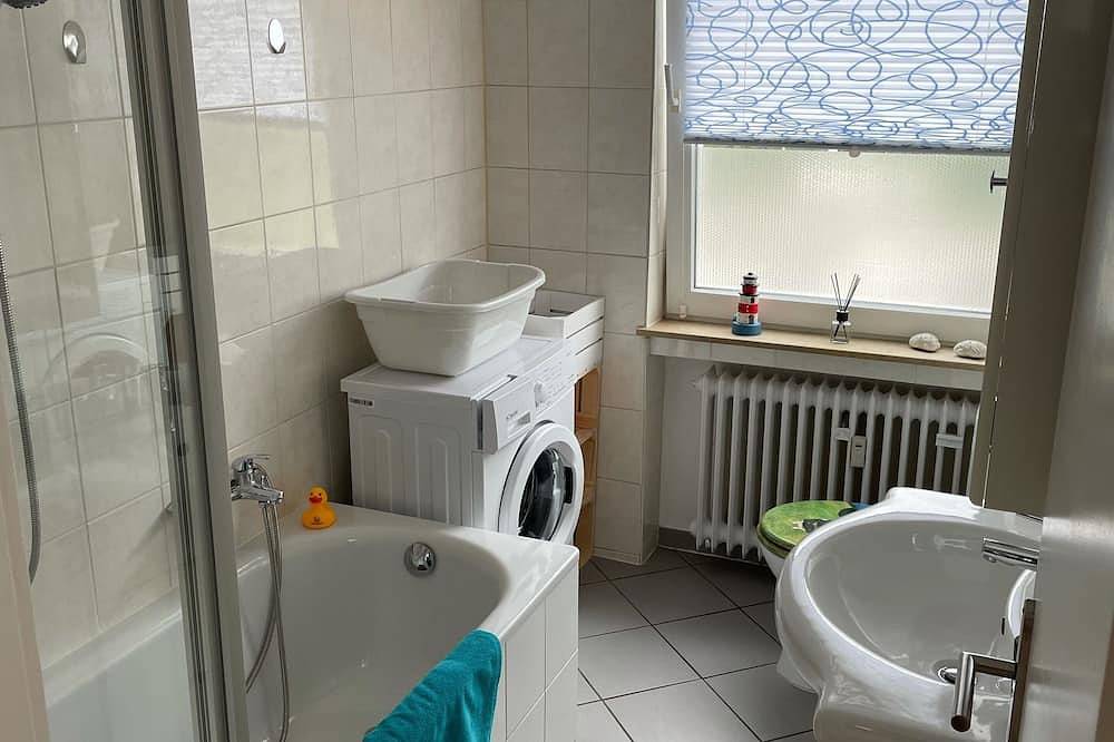 Ganze Wohnung, Schön Eingerichtete Ca.85 qm Große Ferienwohnung in Bad Karlshafen, Hessisches Bergland