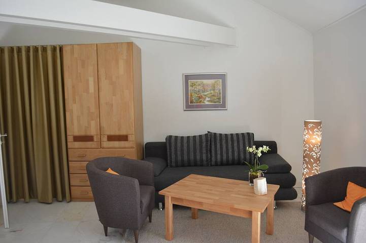 Ferienwohnung für 3 Personen, mit Terrasse und Garten