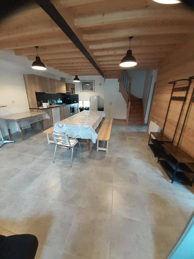 Gîte pour 14 personnes, avec vue à Satillieu - 3