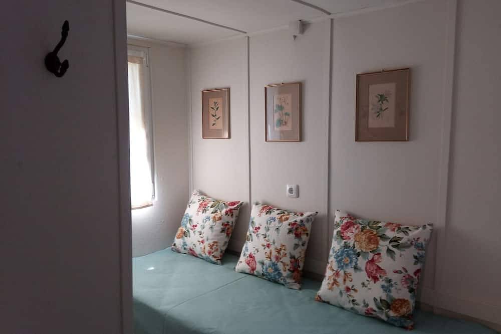 Bootshaus auf dem Schwarzer See in Schwarz, Mecklenburgische Seenplatte