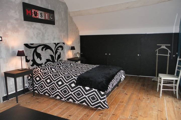 Location de vacances pour 6 personnes, avec terrasse et jardin dans Perche-en-Nocé - 3