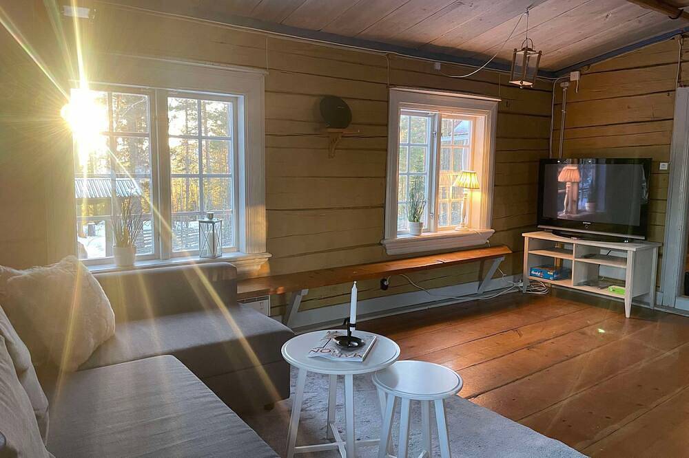 Cozy winter cottage close to nature, quiet and comfortable, the stars are looking out in Hälsingland