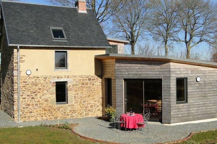 Gîte pour 3 personnes, avec jardin à Saint-Denis-le-Vêtu