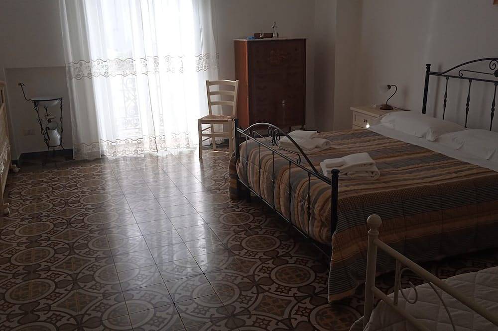 Apartamento entero, 1 Bedroom Apartment in Cisternino in Cisternino, Salento
