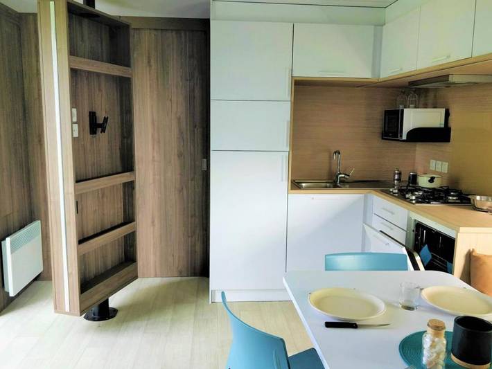 Camping pour 6 personnes, avec terrasse et piscine à Roquebrune-sur-Argens - 3