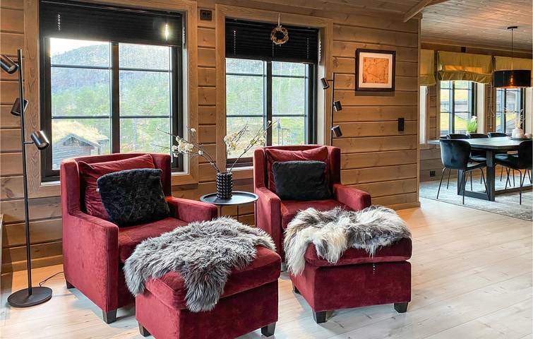 Ferienhaus für 8 Personen mit Ausblick in Stryn