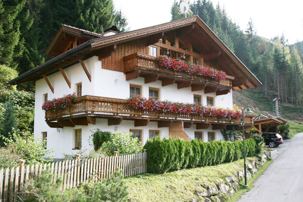 Ganze Wohnung, Ferienwohnung 3 - Balkon - Alberta's Ferienhaus in Villgratner Berge, Heinfels