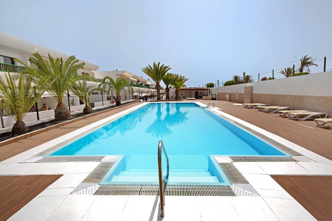 Ganze Wohnung, Ferienwohnung 'Dunes To Explore and Relax' mit Gemeinschaftspool, privater Terrasse und Wi-Fi in Corralejo, La Oliva