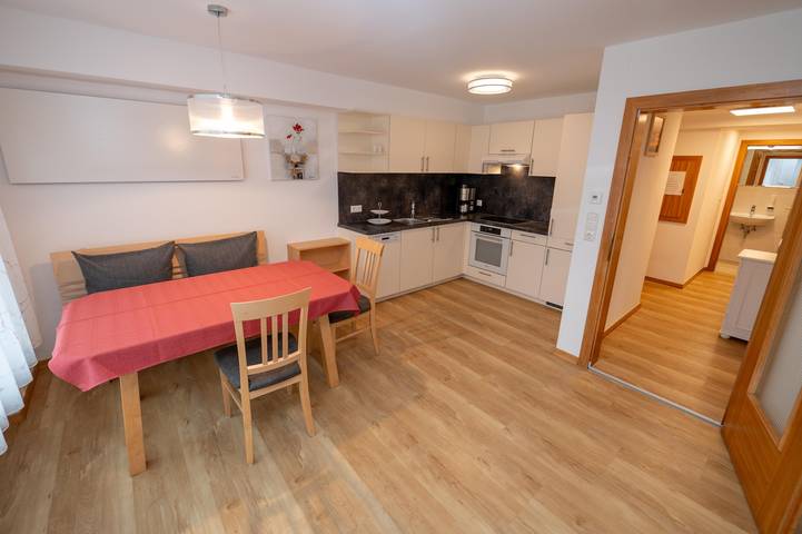 Ferienwohnung für 4 Personen, mit Garten und Ausblick sowie Seeblick und Pool, kinderfreundlich am Millstätter See - 4