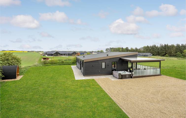 Ferienhaus für 9 Personen, mit Terrasse und Garten sowie Sauna in Hostrup Strand - 4