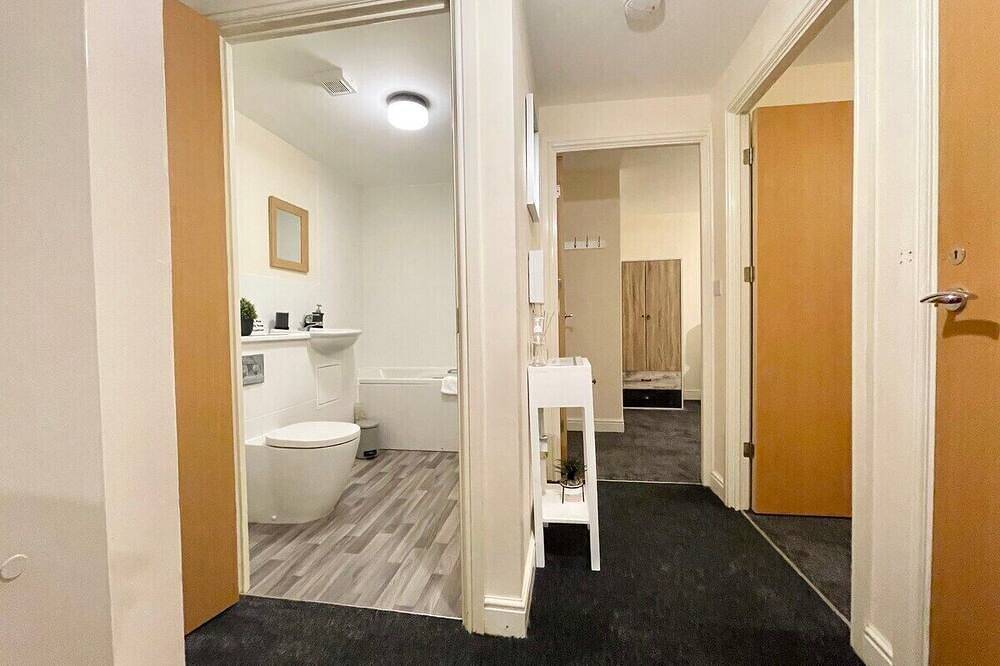 Entire apartment, Holiday Home in Ashford, great location & parking in Ashford, Ashford region