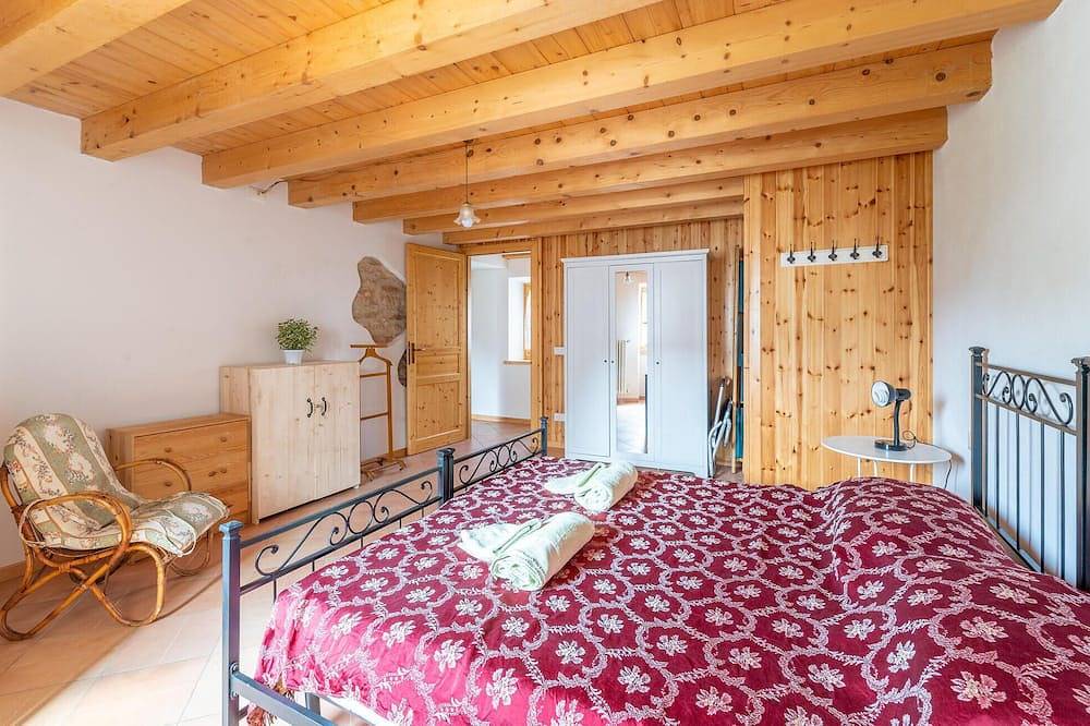 Superbe maison à Sant'Anna. in Sant'Anna d'Alfaedo, Province de Vérone