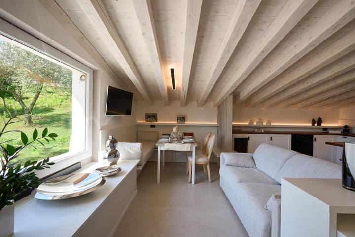 Appartamento per 4 persone, con Balcone e Terrazza nonché Giardino e Panorama a San Pietro di Feletto
