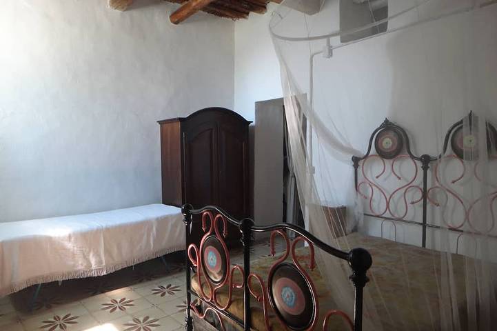 Gîte pour 4 personnes, avec jardin dans Alicudi - 2