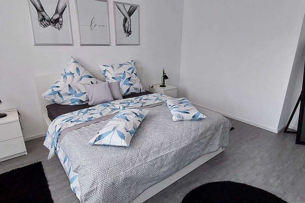 Ganze Wohnung, Ferienwohnung 90 m2, 2 Minuten Fußweg zum Krankenhaus im Zentrum von Sulzbach in Sulzbach/Saar, Saarbrücken & Umgebung
