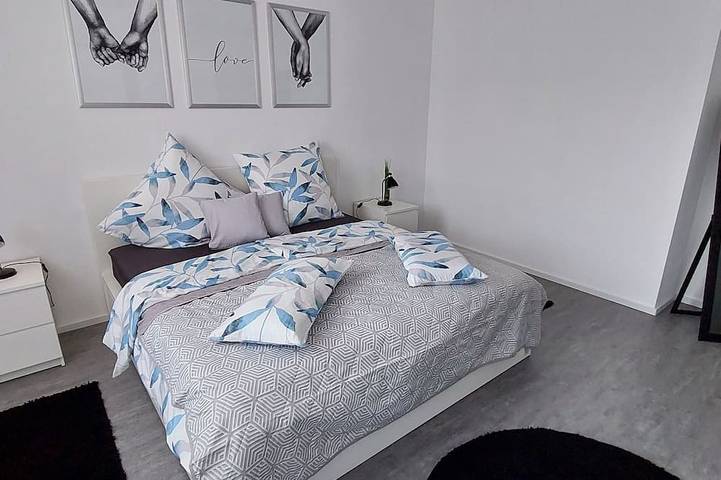Ganze Wohnung, Ferienwohnung 90 m2, 2 Minuten Fußweg zum Krankenhaus im Zentrum von Sulzbach in Sulzbach/Saar, Saarbrücken & Umgebung