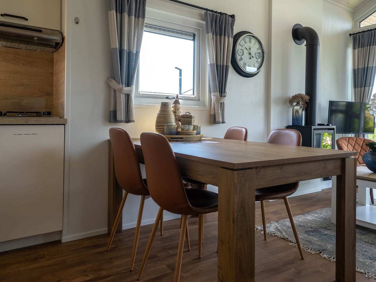 Lodge am See mit Garten in Bovenkarspel, Markermeer