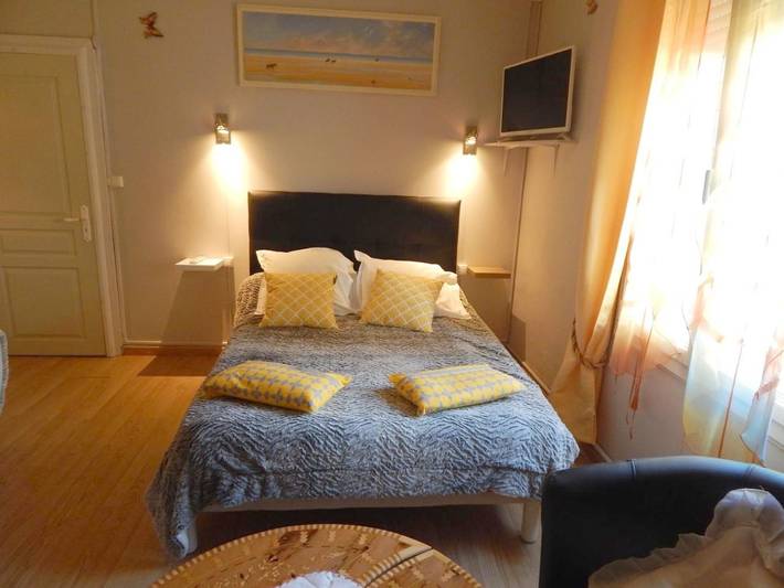 Chambre d’hôte pour 2 personnes, avec terrasse et jardin, animaux acceptés à Équemauville - 4