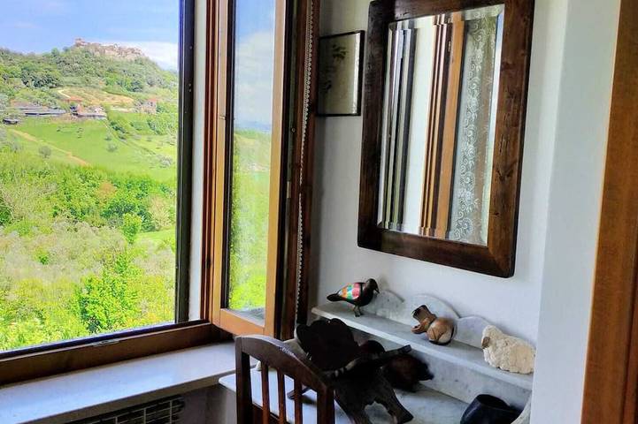 Casale di campagna immerso nella natura con piscina e sala da biliardo in Narni, Provincia di Terni