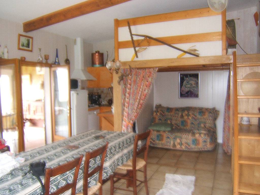 Gîte avec étang privé proches bastides in Martiel, Aveyron