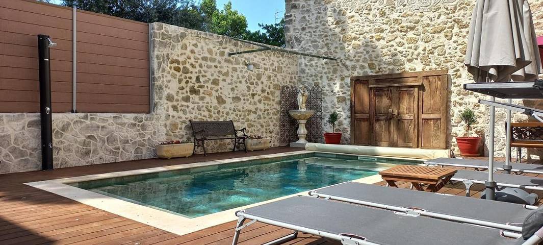 Gîte pour 2 personnes, avec terrasse et piscine à Le Pouget - 4