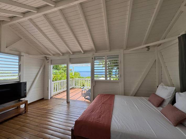 Location de vacances pour 2 personnes, avec piscine ainsi que terrasse et vue dans Plage du Rocroy - 3