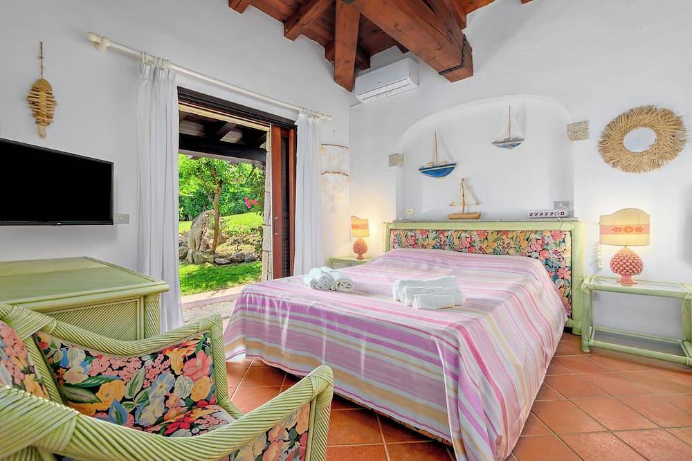 Villa esclusiva con piscina e vista mare a Puntaldia ( San Teodoro) in Puntaldia, San Teodoro