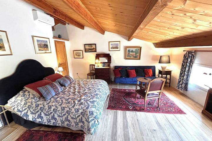 Mas de Charme Dans Village Provençal in Saint-Victor-des-Oules, Nimes und Umgebung