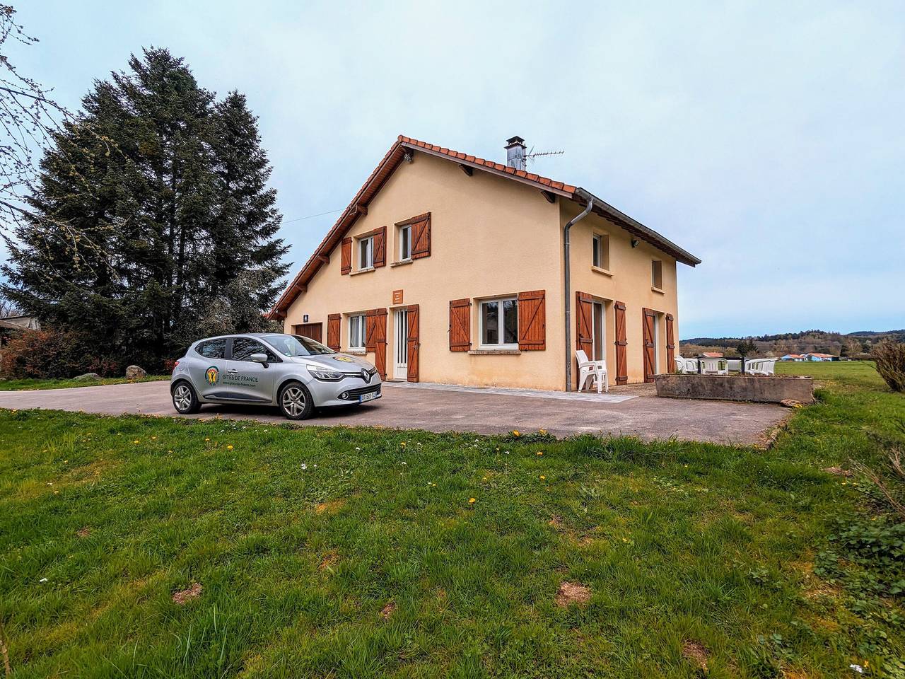 Gîte spacieux avec cheminée, proche nature, accessible Pmr, idéal famille et motards in Anould, Saint-Dié-des-Vosges