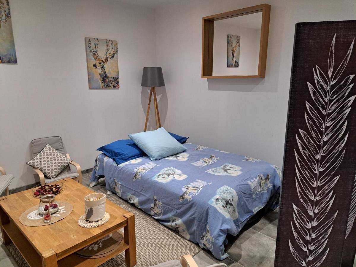 Three-Bedroom House in Pierre-de-Bresse, Région de Louhans