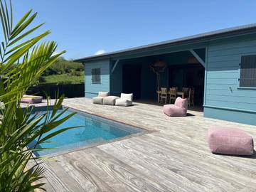 Cottage pour 8 personnes, avec piscine et terrasse dans Pointe Faula