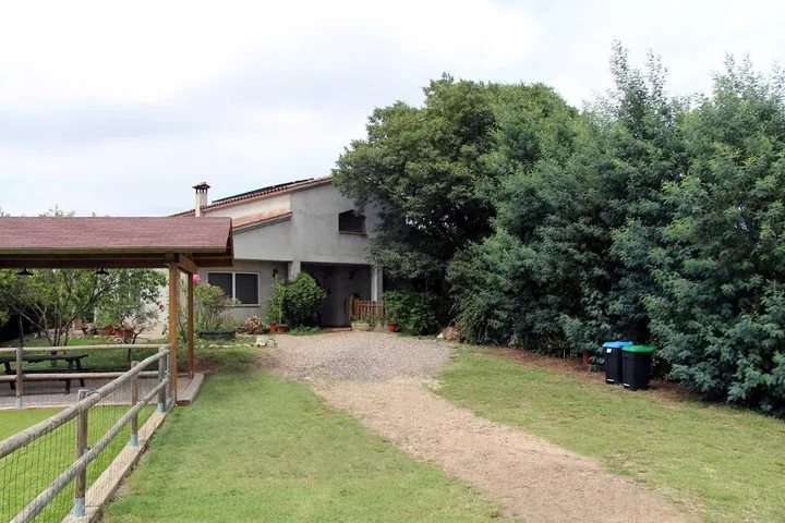Ferienhaus für 10 Personen, mit Garten und Pool sowie Ausblick - 1