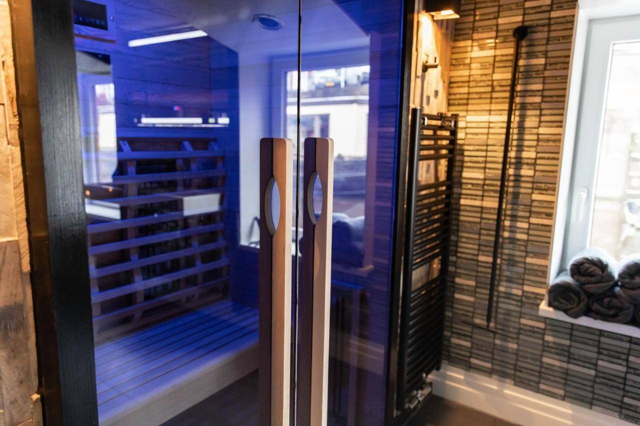 Wellnessboat De Michiel de Ruyter in Groningen, Provincie Groningen